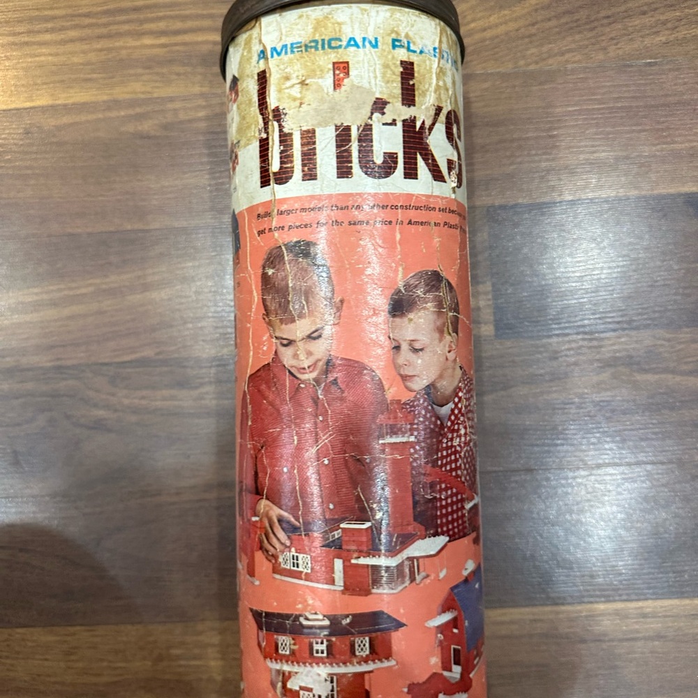Vintage American Plastic Bricks Set